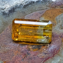 Load image into Gallery viewer, 1.85 Carat Bi-Color Tourmaline from Tanzania