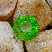 Load image into Gallery viewer, 0.92 Carat Round Neon Green Tsavorite Garnet from Tanzania