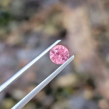 Load image into Gallery viewer, 0.84 Carat round untreated peach sapphire from Umba Valley Tanzania