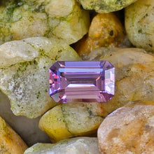 Load image into Gallery viewer, 1.16 Carat emerald cut lavender spinel from Luc Yen Vietnam
