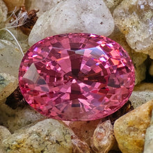 Load image into Gallery viewer, 8.21 Carat oval pink spinel from Tajikistan
