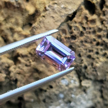 Load image into Gallery viewer, 1.16 Carat emerald cut lavender spinel from Luc Yen Vietnam
